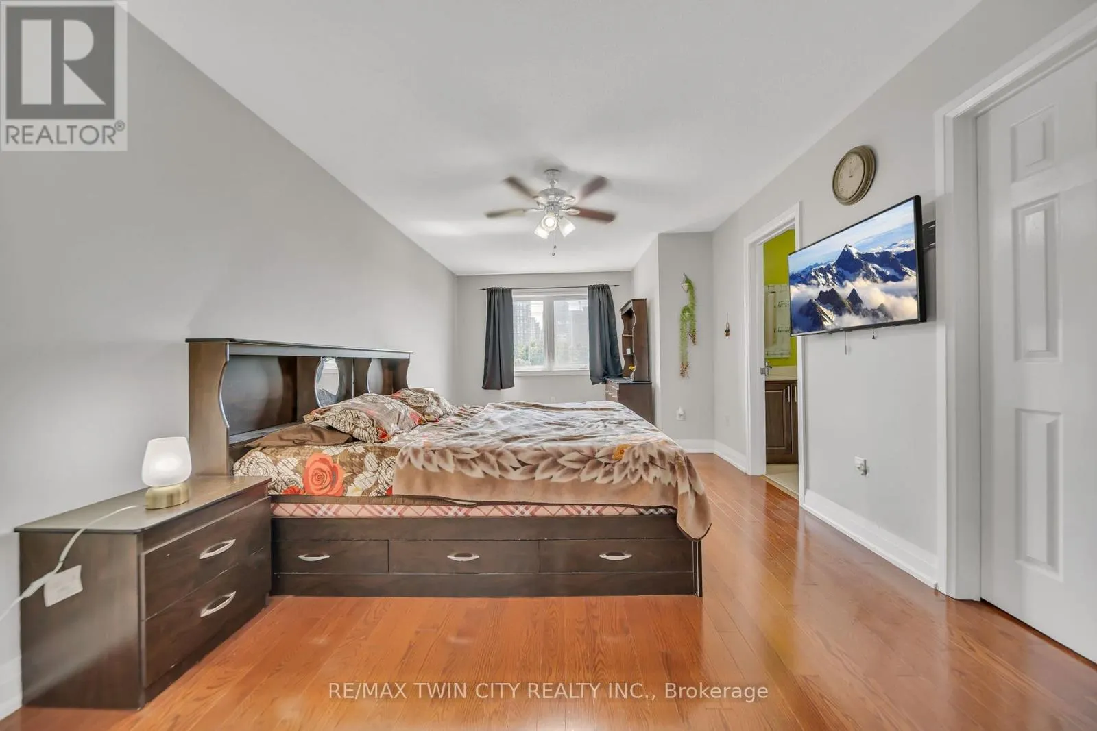 562 ORANGE WALK CRESCENT