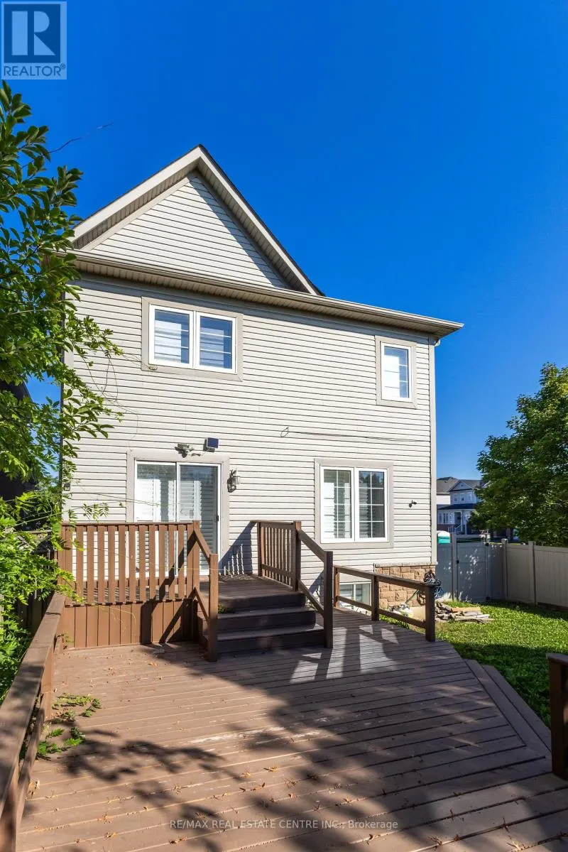 2 BRAMOAK CRESCENT