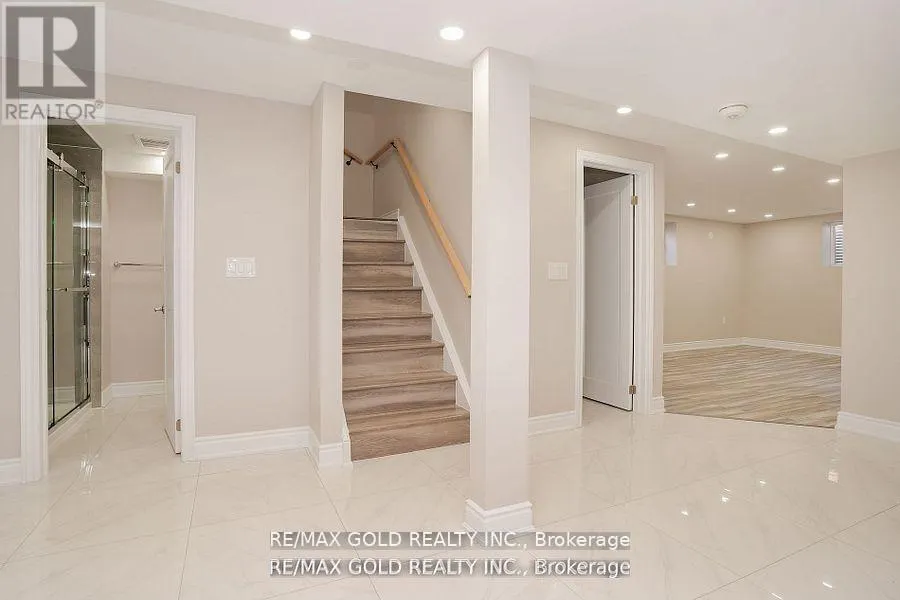 41 DANESBURY CRESCENT