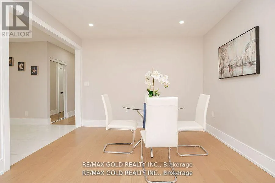 41 DANESBURY CRESCENT