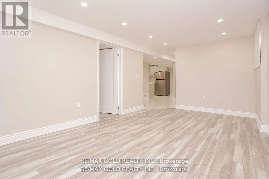 41 DANESBURY CRESCENT
