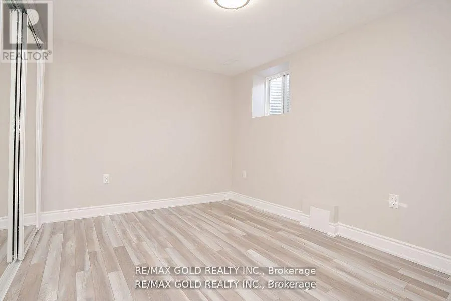 41 DANESBURY CRESCENT