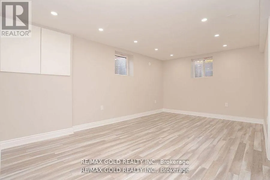 41 DANESBURY CRESCENT