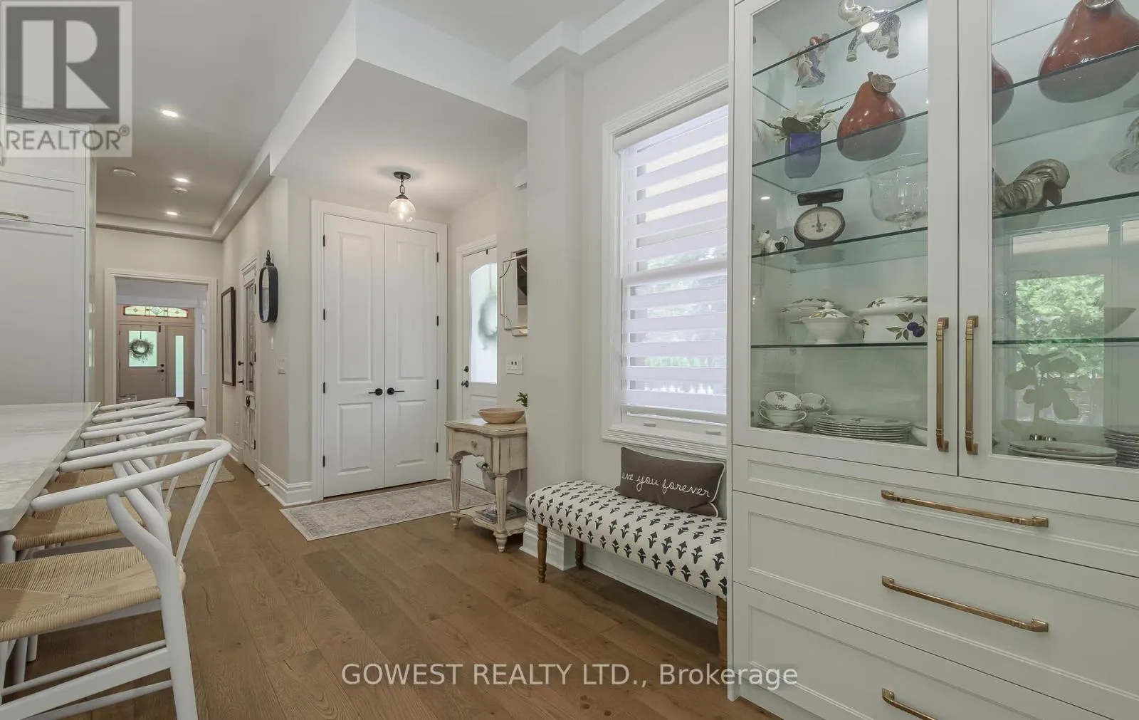 376 CHARTWELL ROAD
