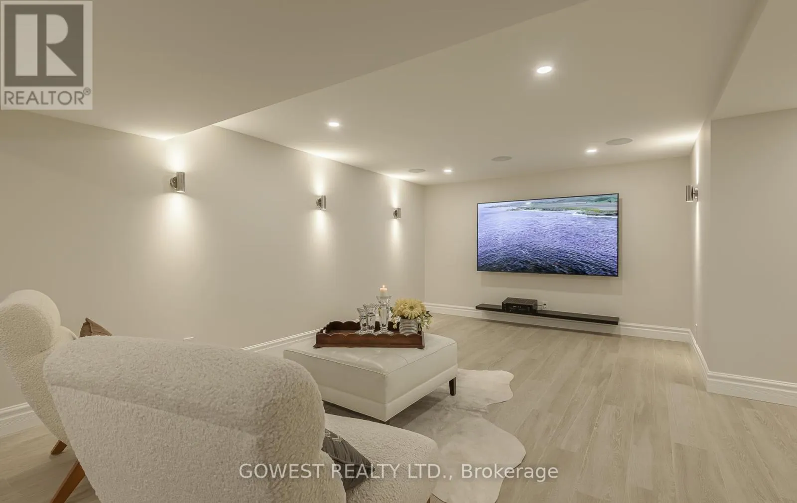 376 CHARTWELL ROAD