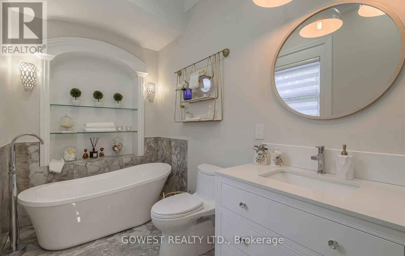 376 CHARTWELL ROAD