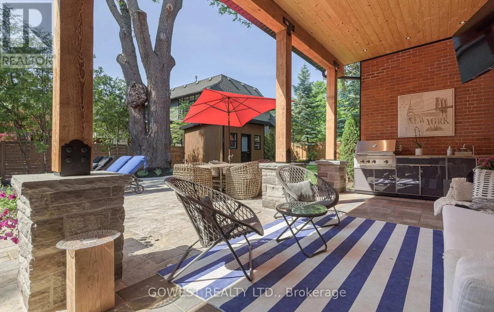 376 CHARTWELL ROAD