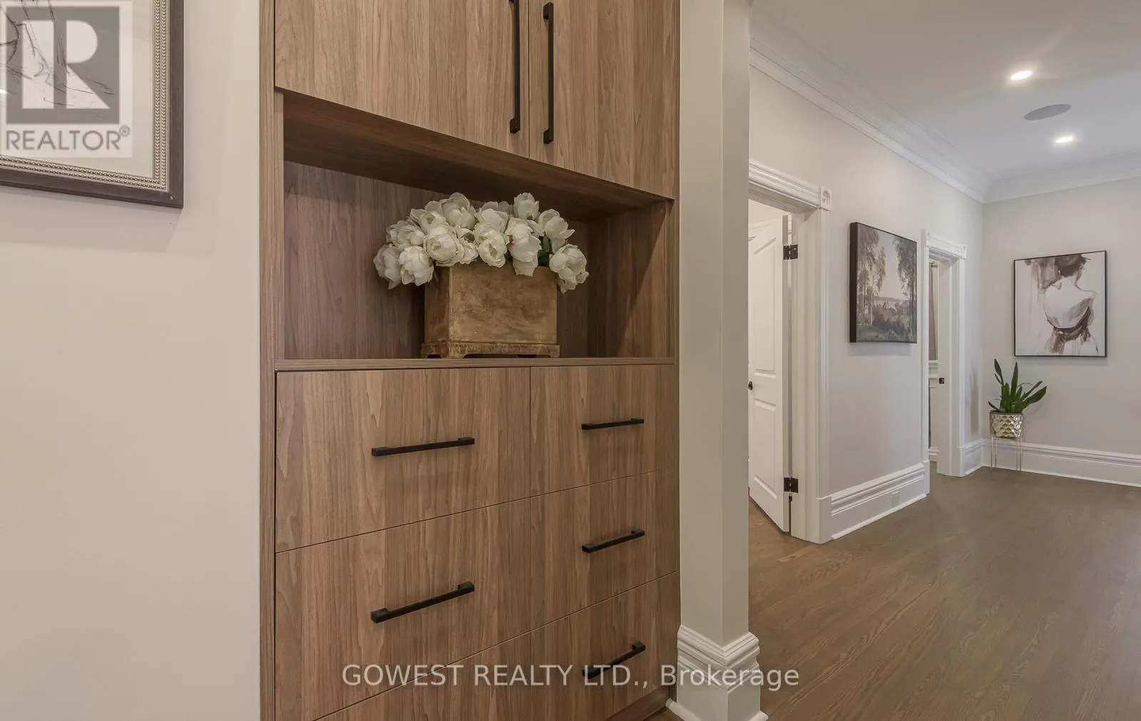 376 CHARTWELL ROAD