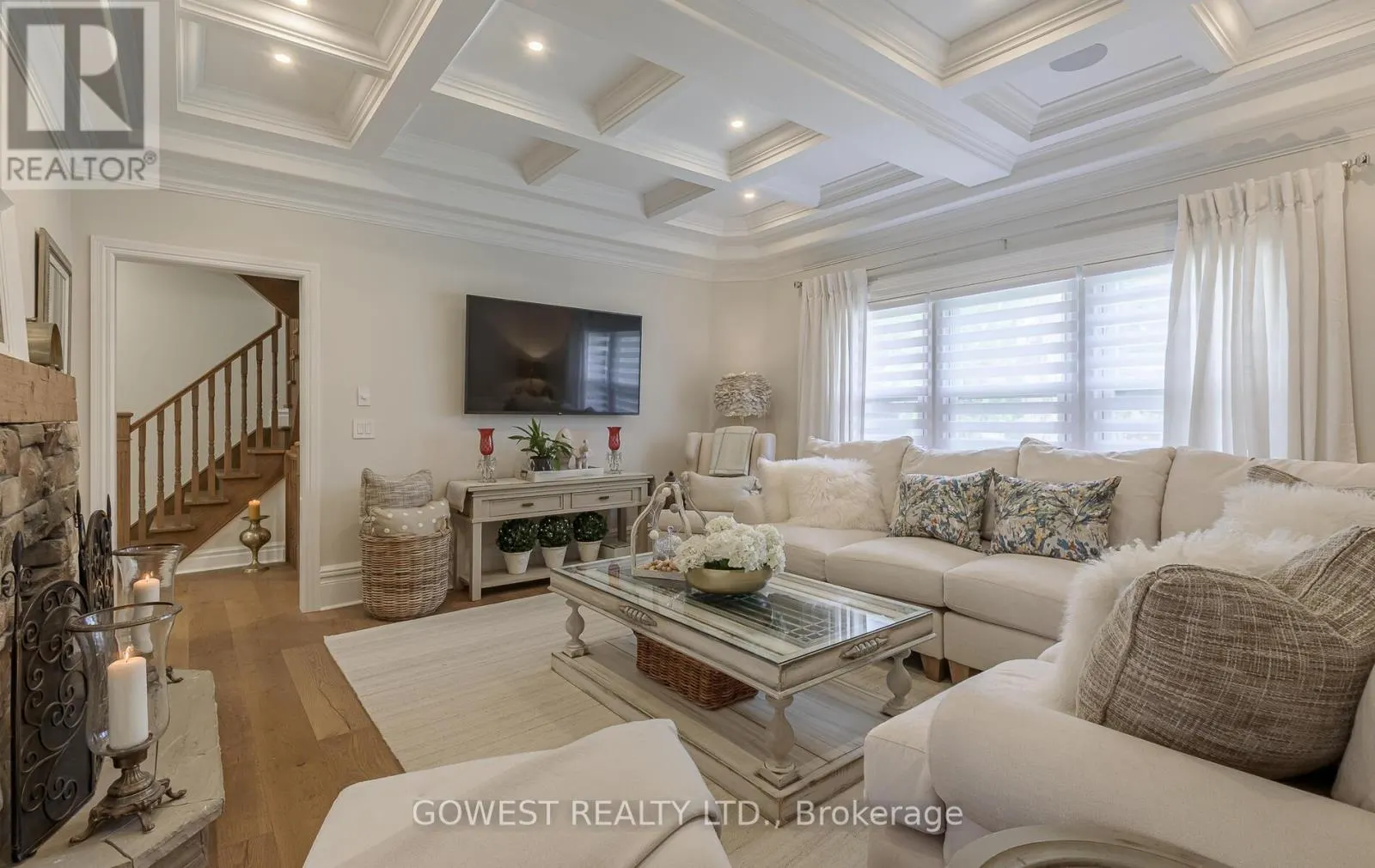 376 CHARTWELL ROAD