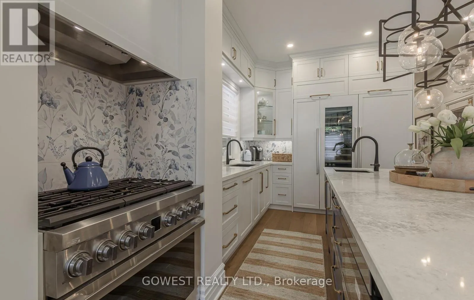 376 CHARTWELL ROAD
