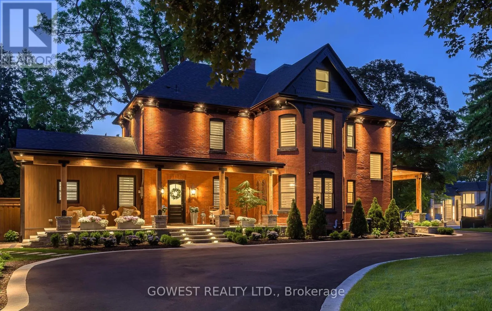 376 CHARTWELL ROAD