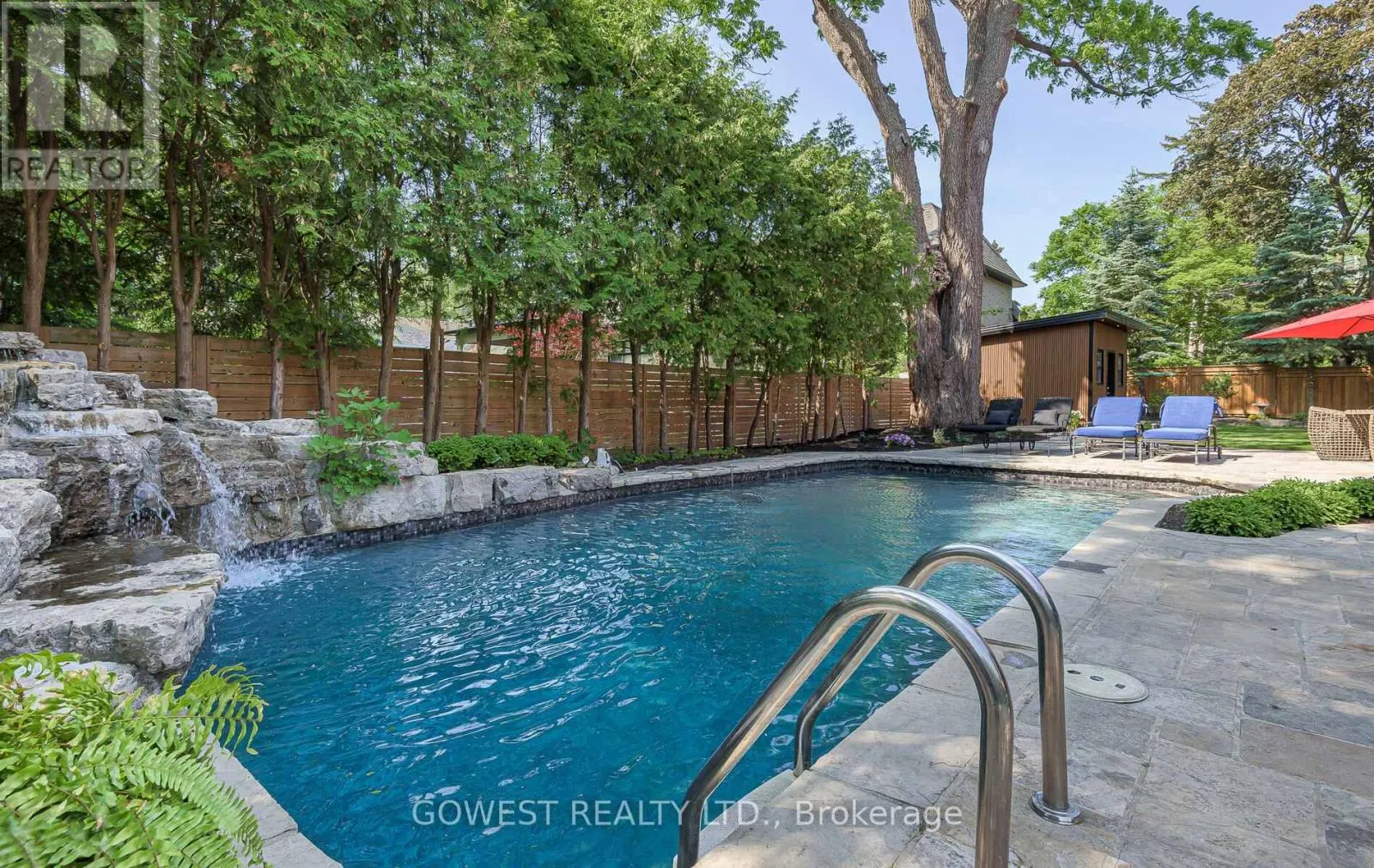 376 CHARTWELL ROAD