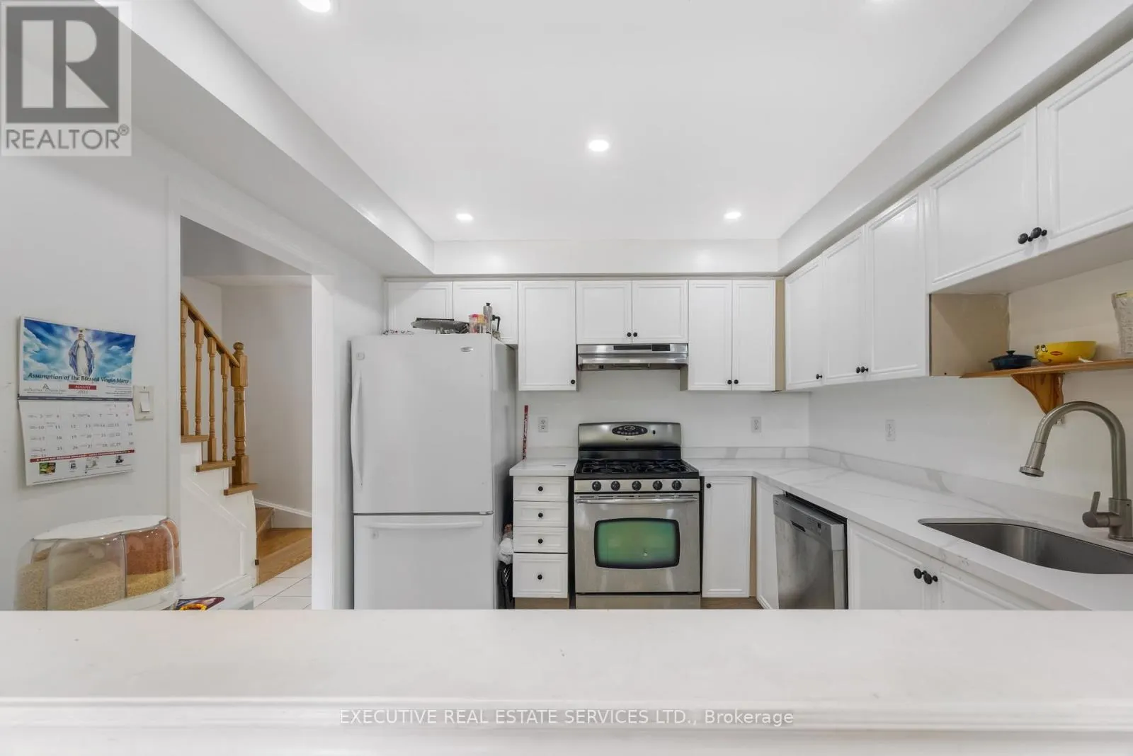 39 CARUSO DRIVE