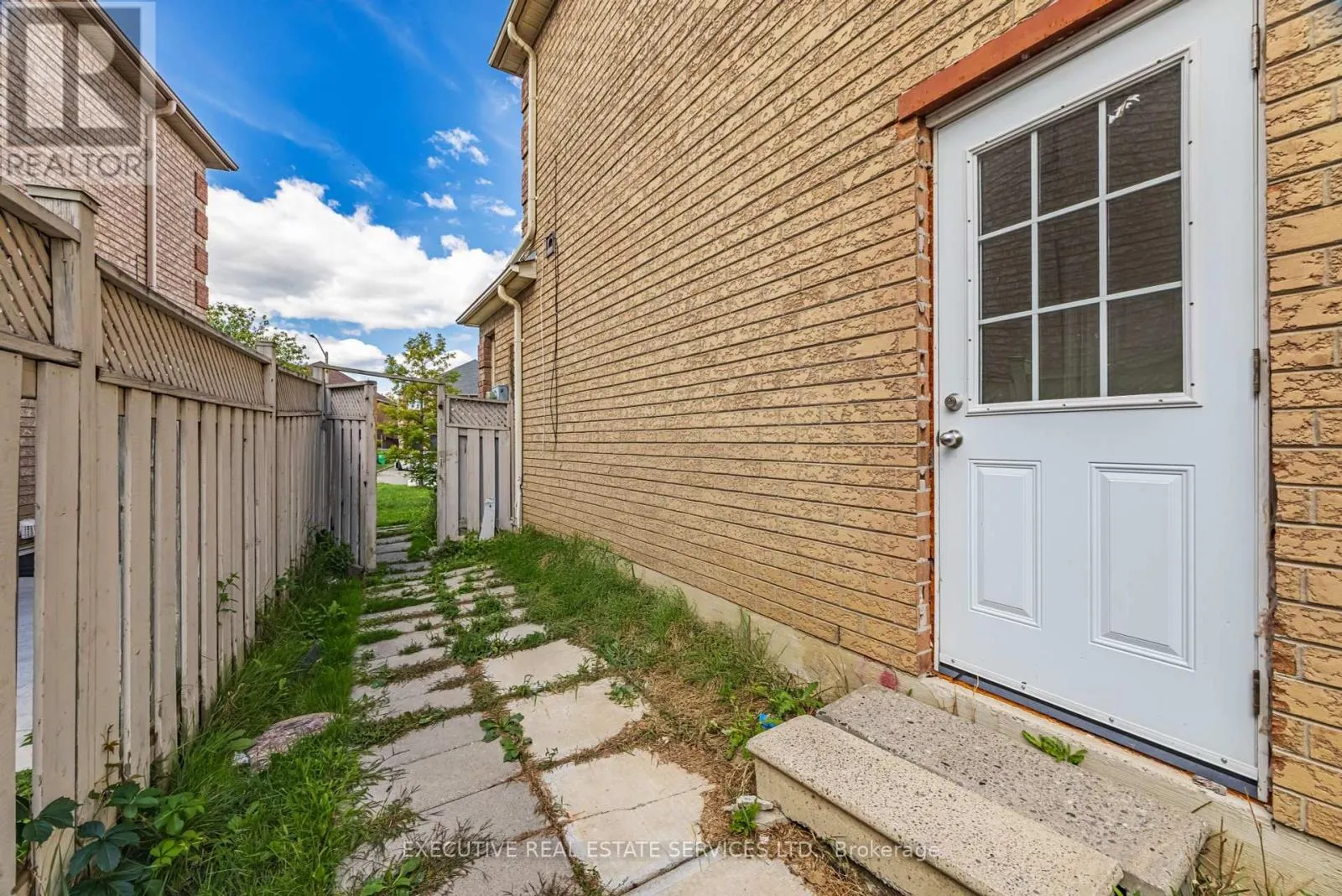 39 CARUSO DRIVE