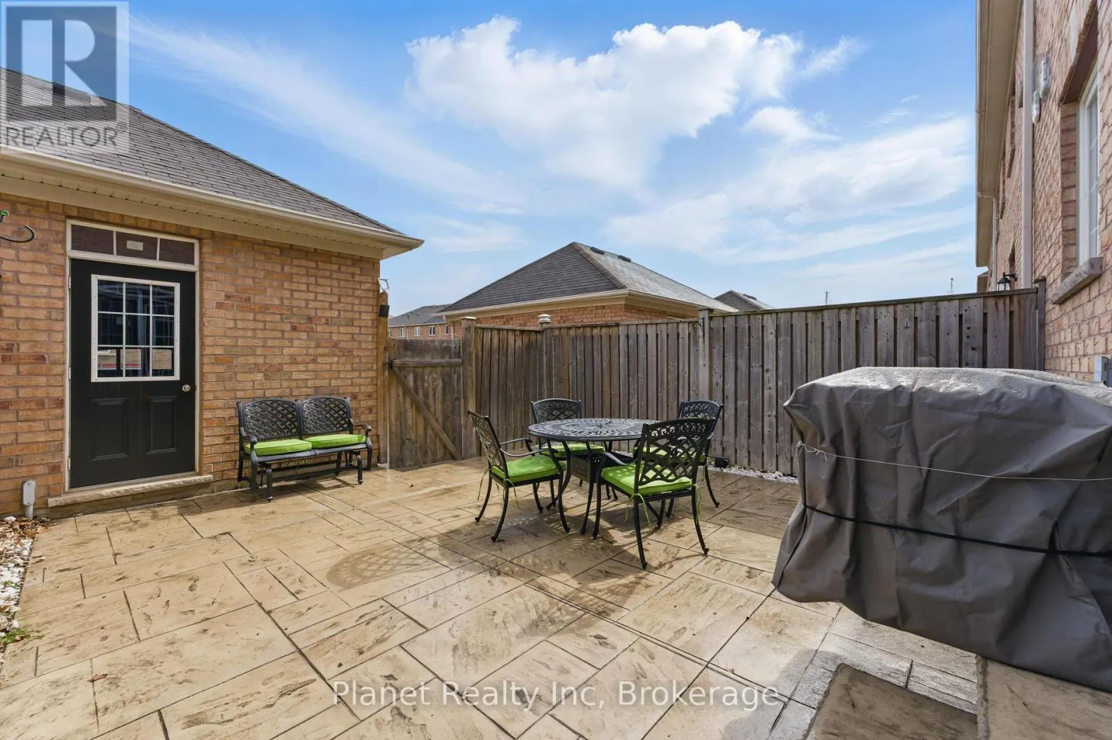 9 - 651 FARMSTEAD DRIVE, #9
