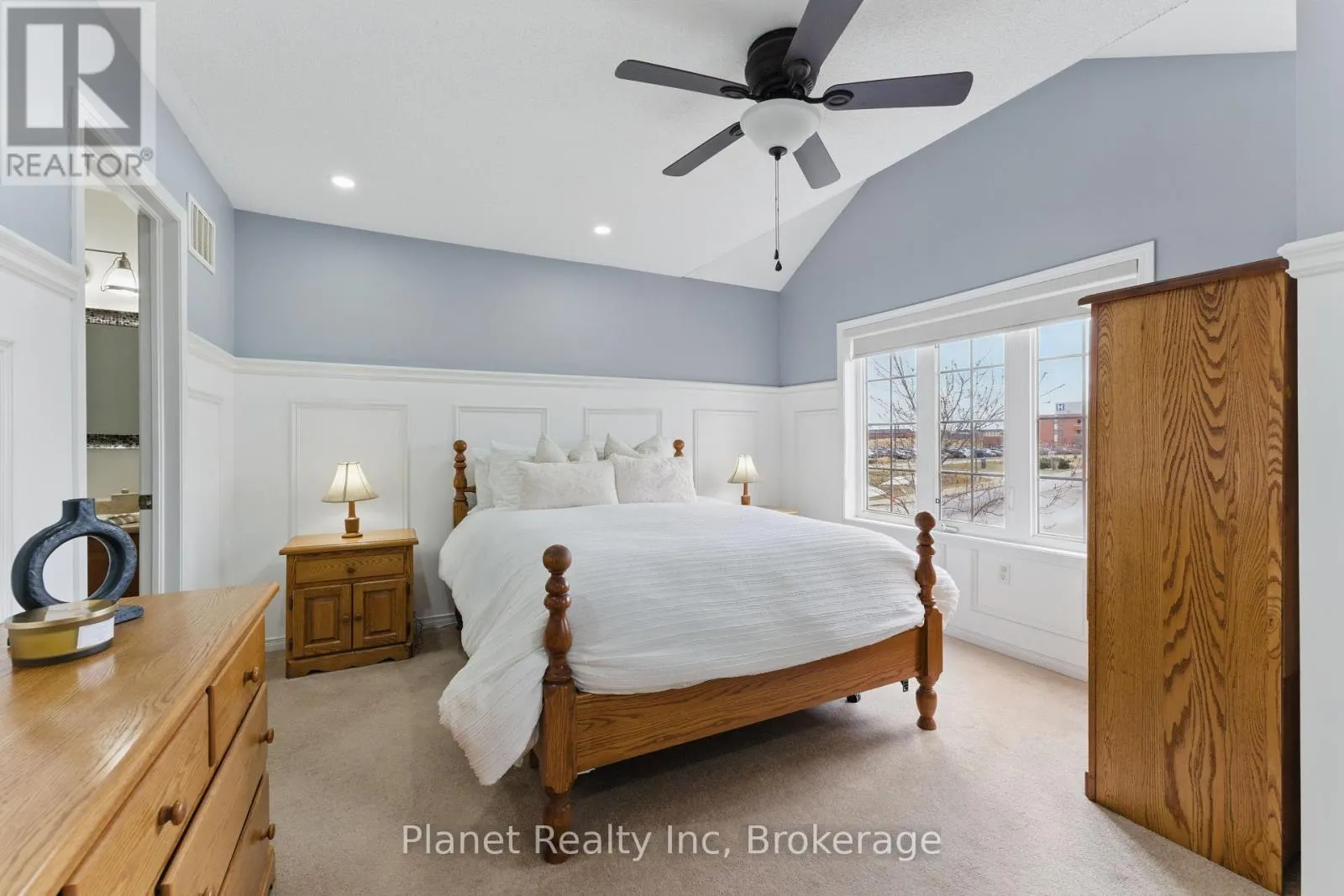 9 - 651 FARMSTEAD DRIVE, #9