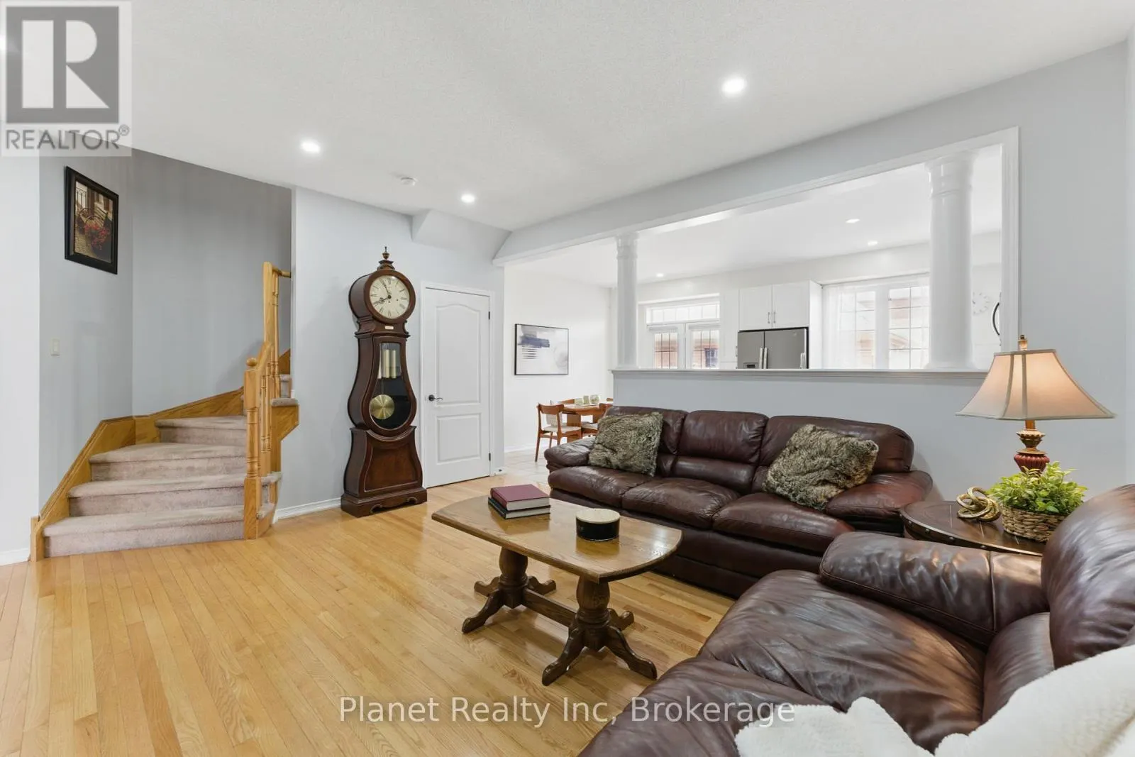 9 - 651 FARMSTEAD DRIVE, #9