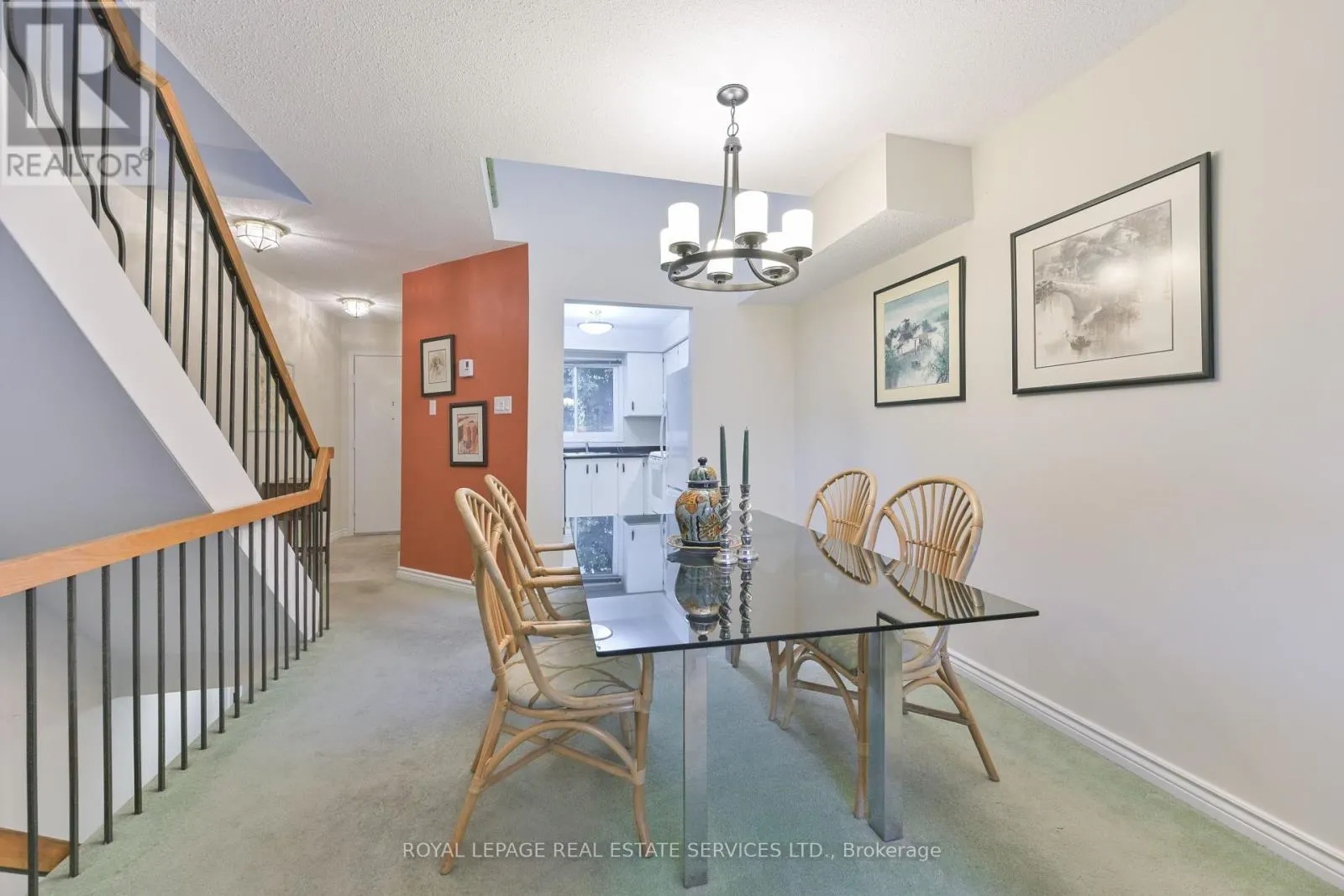 11 - 442 PERTH AVENUE
