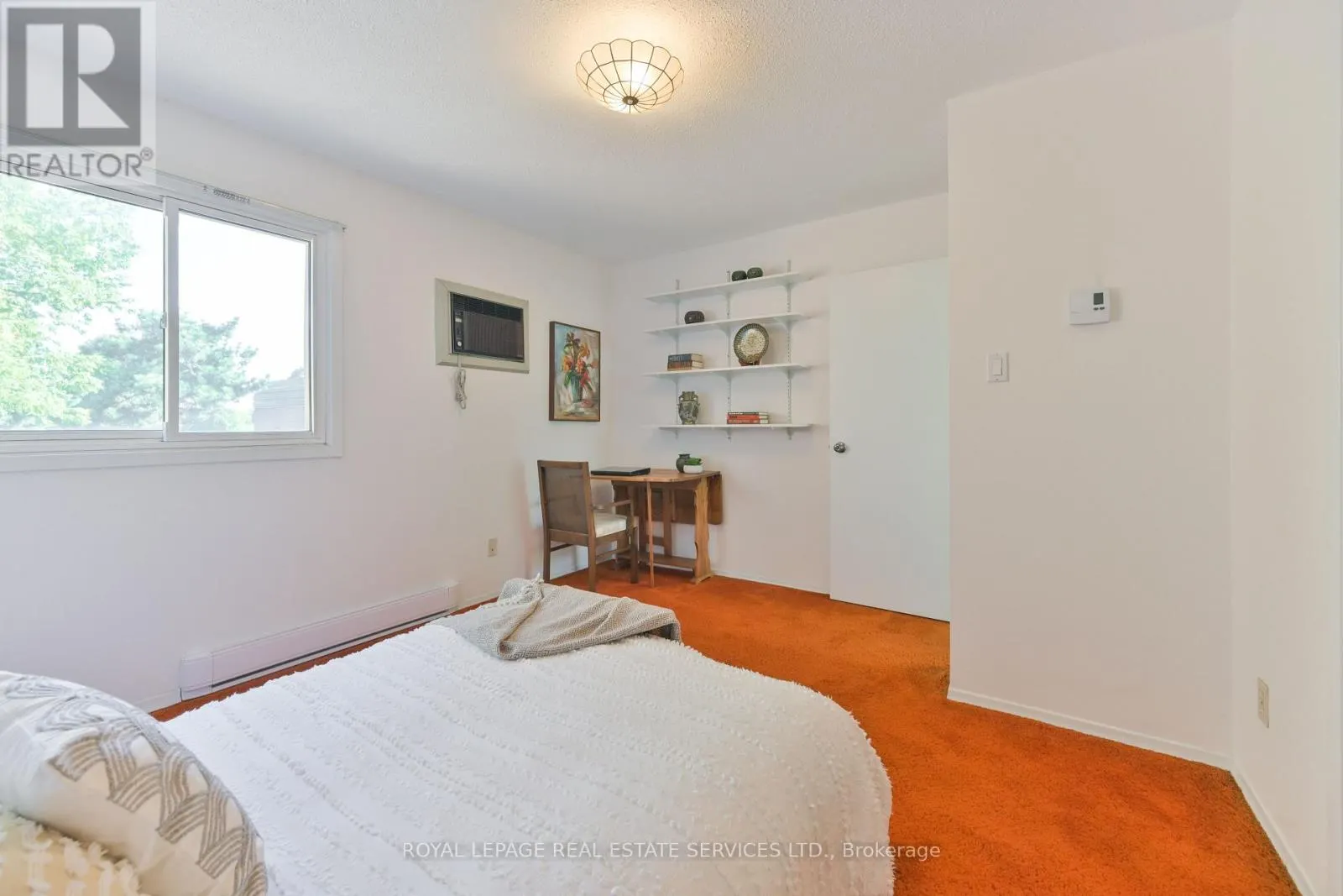 11 - 442 PERTH AVENUE
