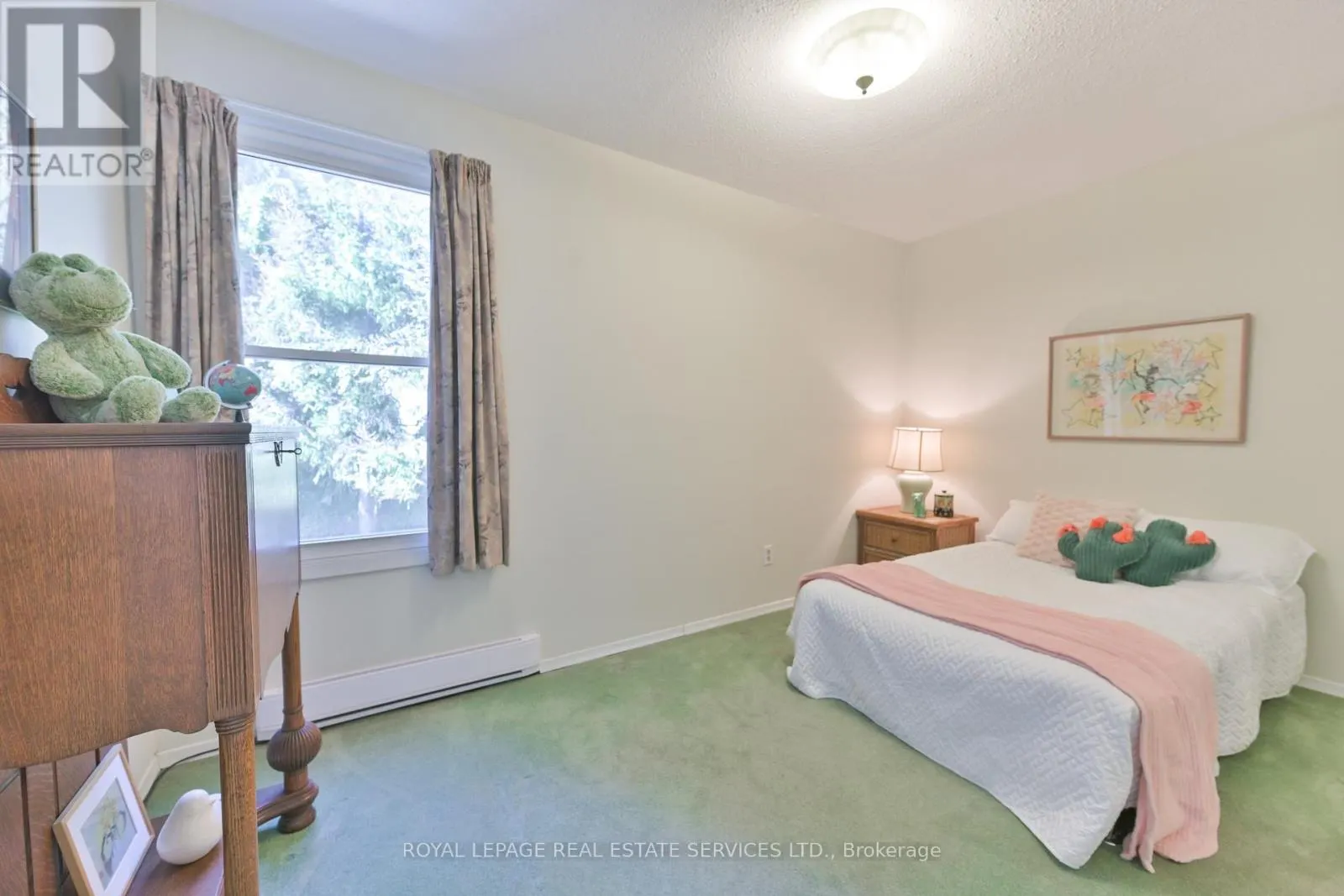 11 - 442 PERTH AVENUE