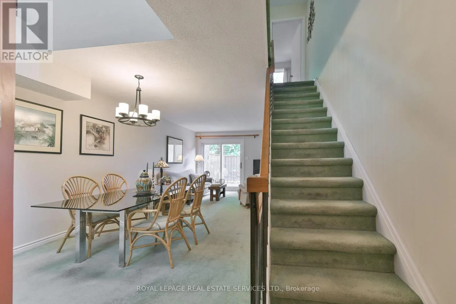 11 - 442 PERTH AVENUE