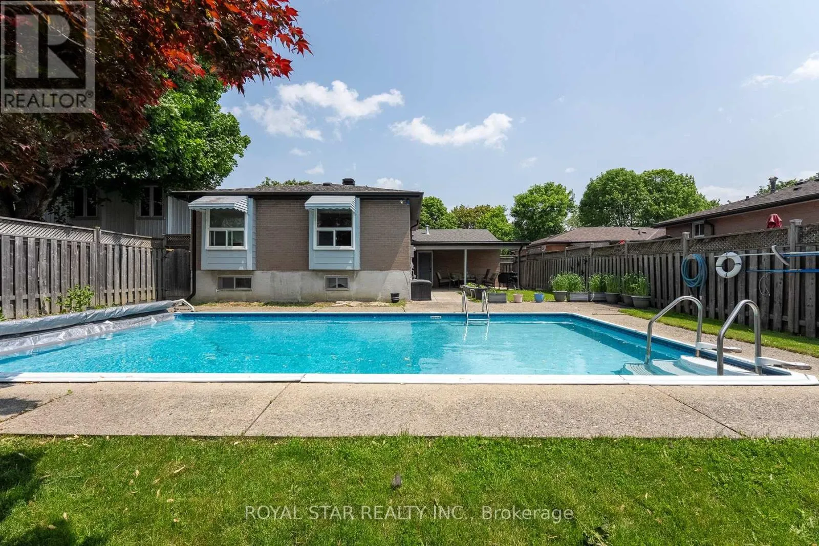 74 GLEBE CRESCENT