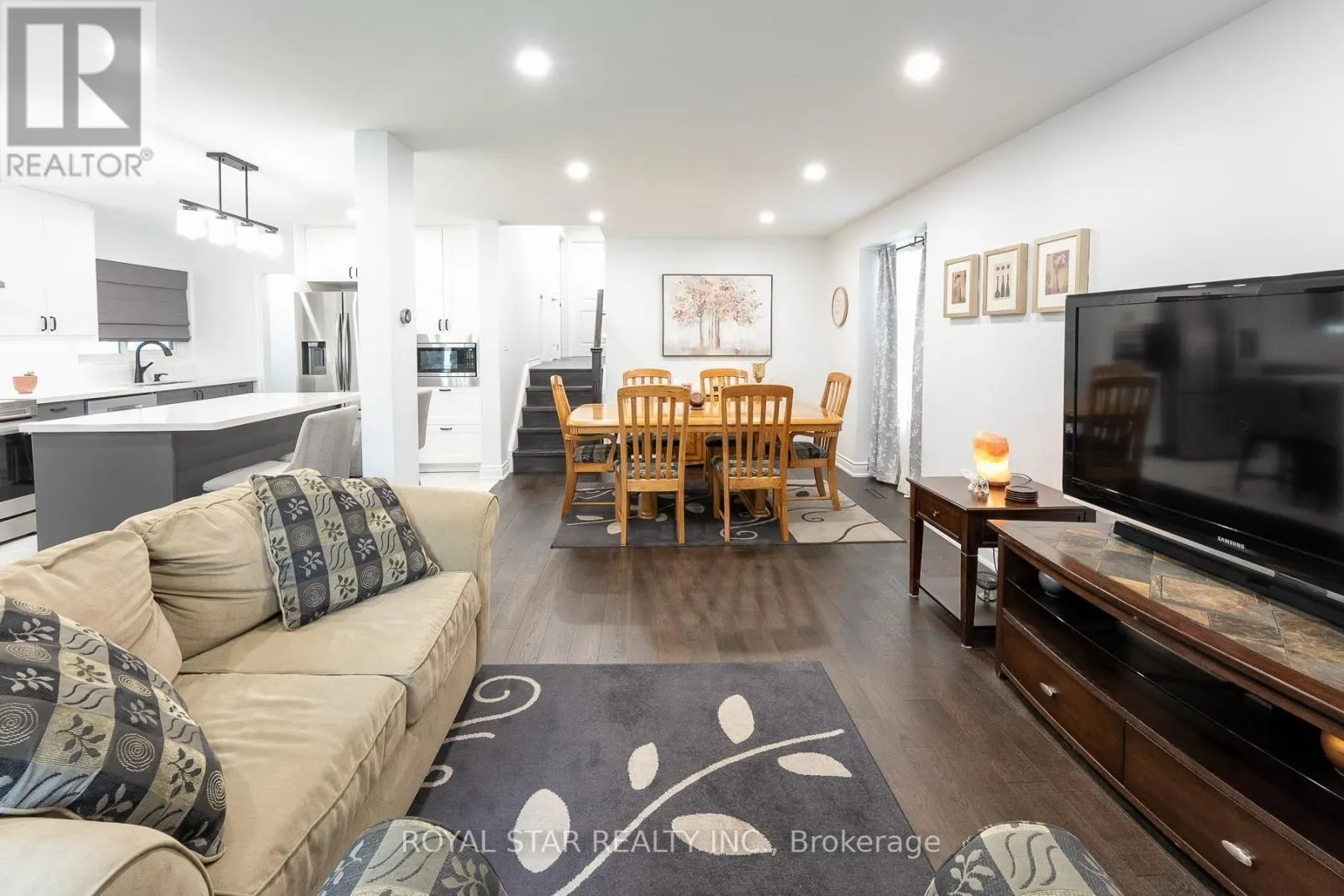 74 GLEBE CRESCENT