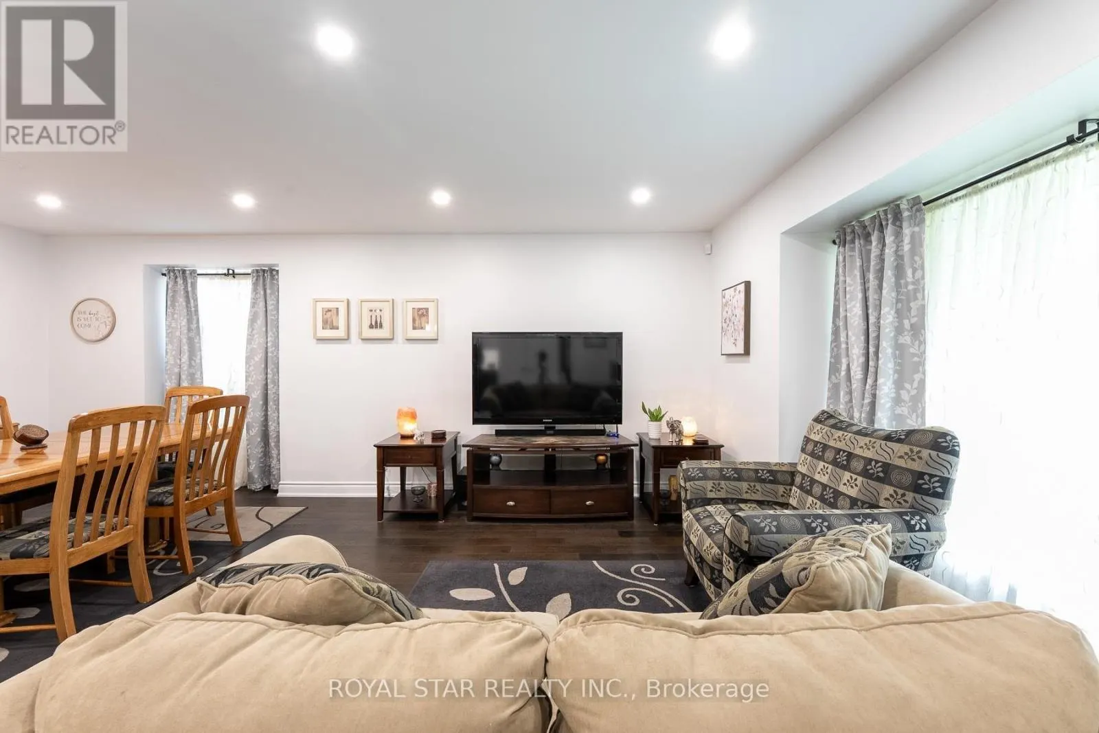 74 GLEBE CRESCENT
