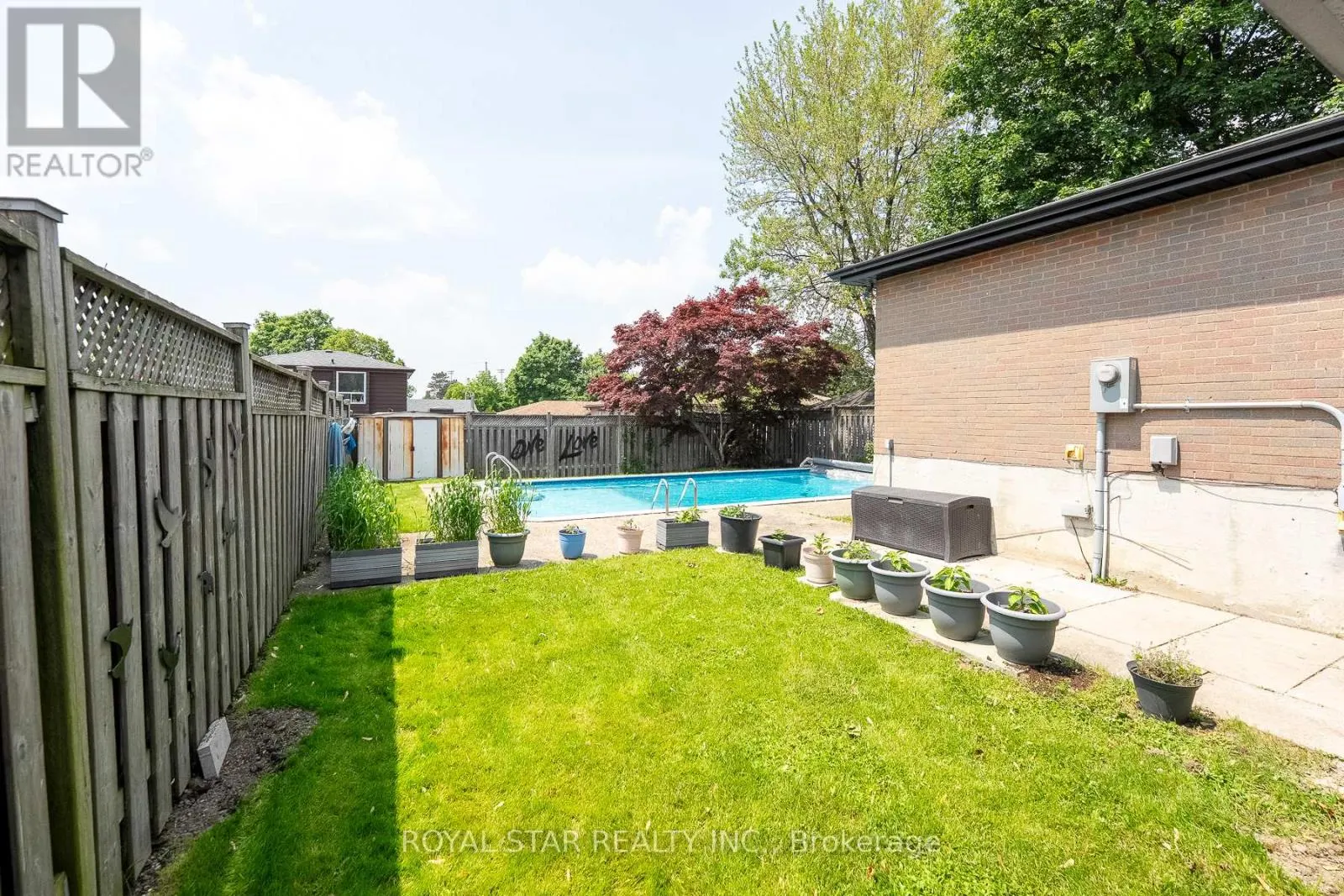 74 GLEBE CRESCENT