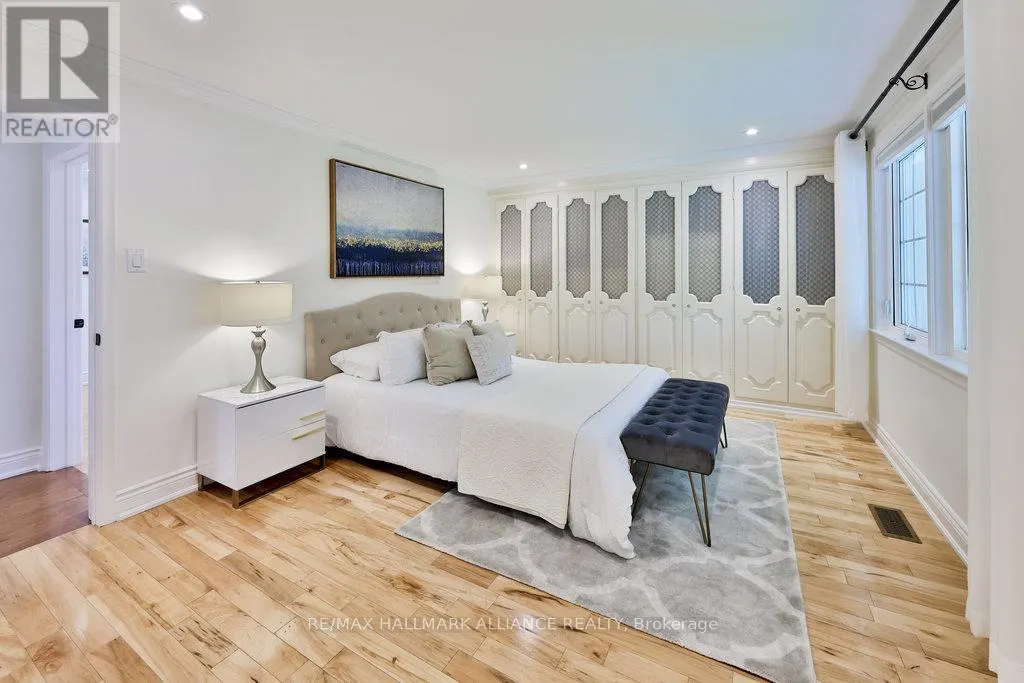 1316 CAMBRIDGE DRIVE