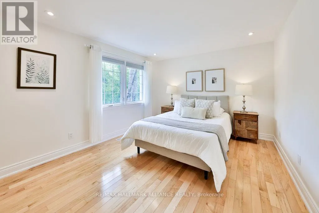 1316 CAMBRIDGE DRIVE