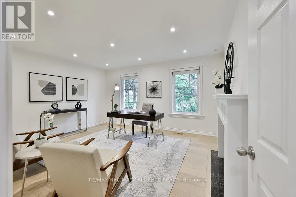 1316 CAMBRIDGE DRIVE