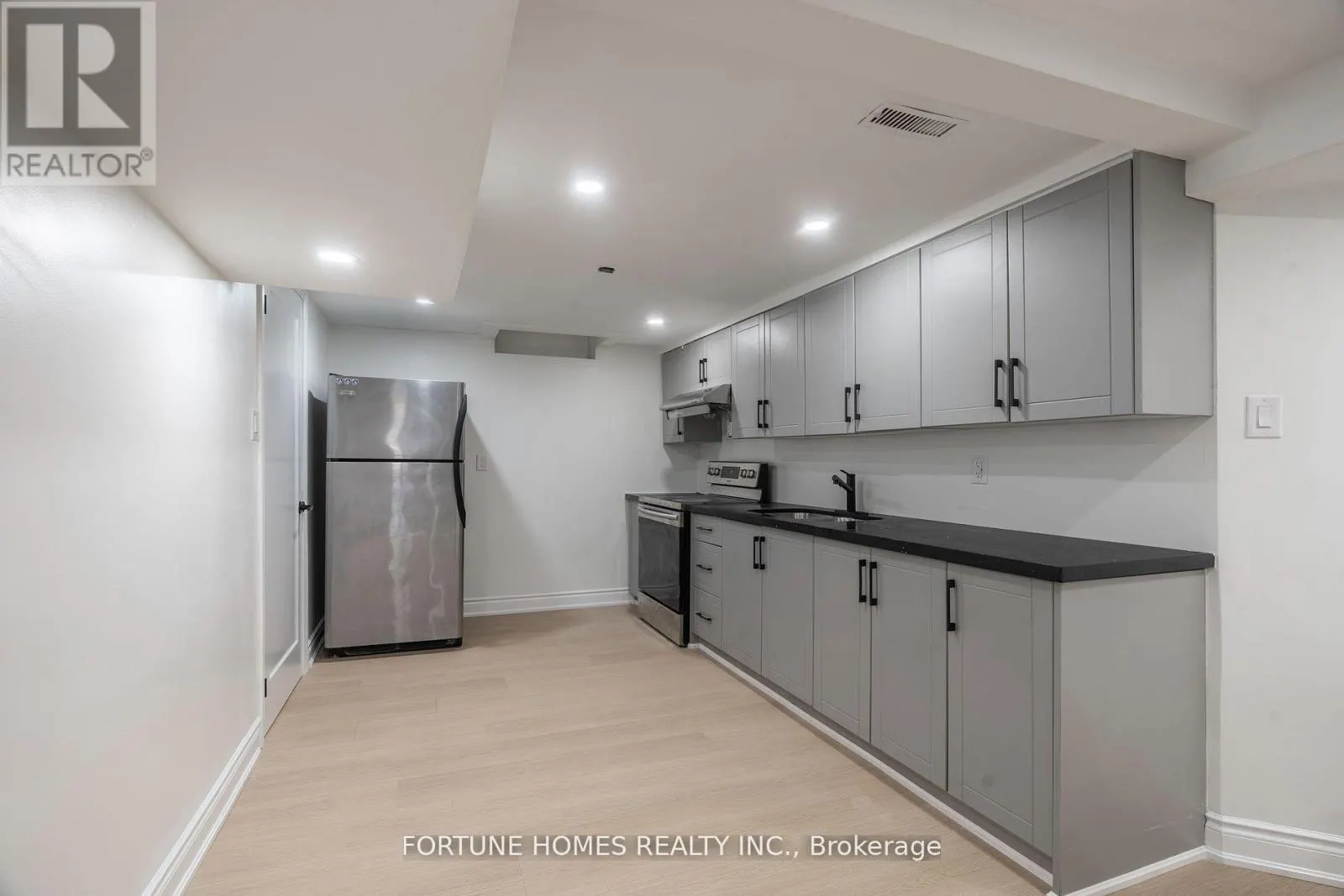 31 ORTONA DRIVE