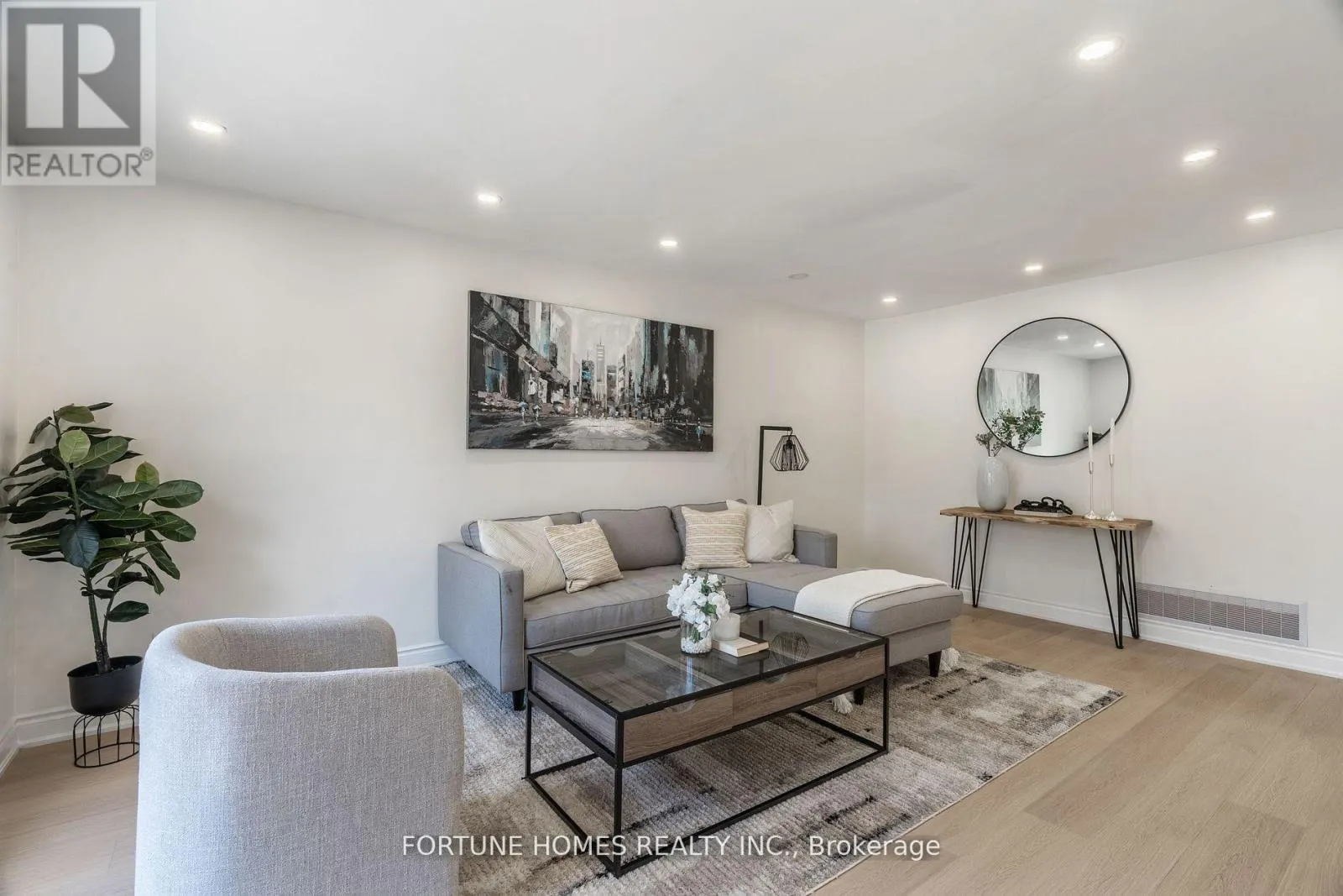 31 ORTONA DRIVE