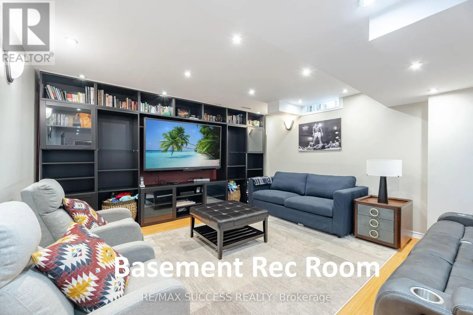 19 SAWSTON CIRCLE