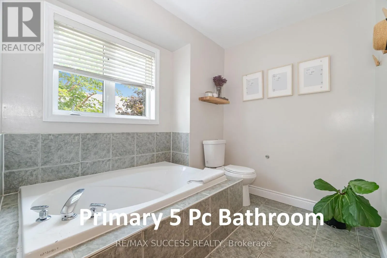 19 SAWSTON CIRCLE