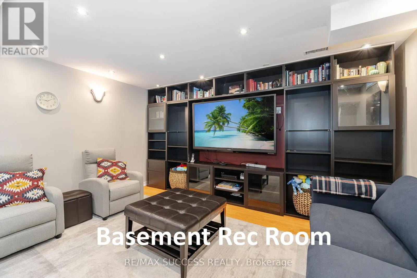 19 SAWSTON CIRCLE