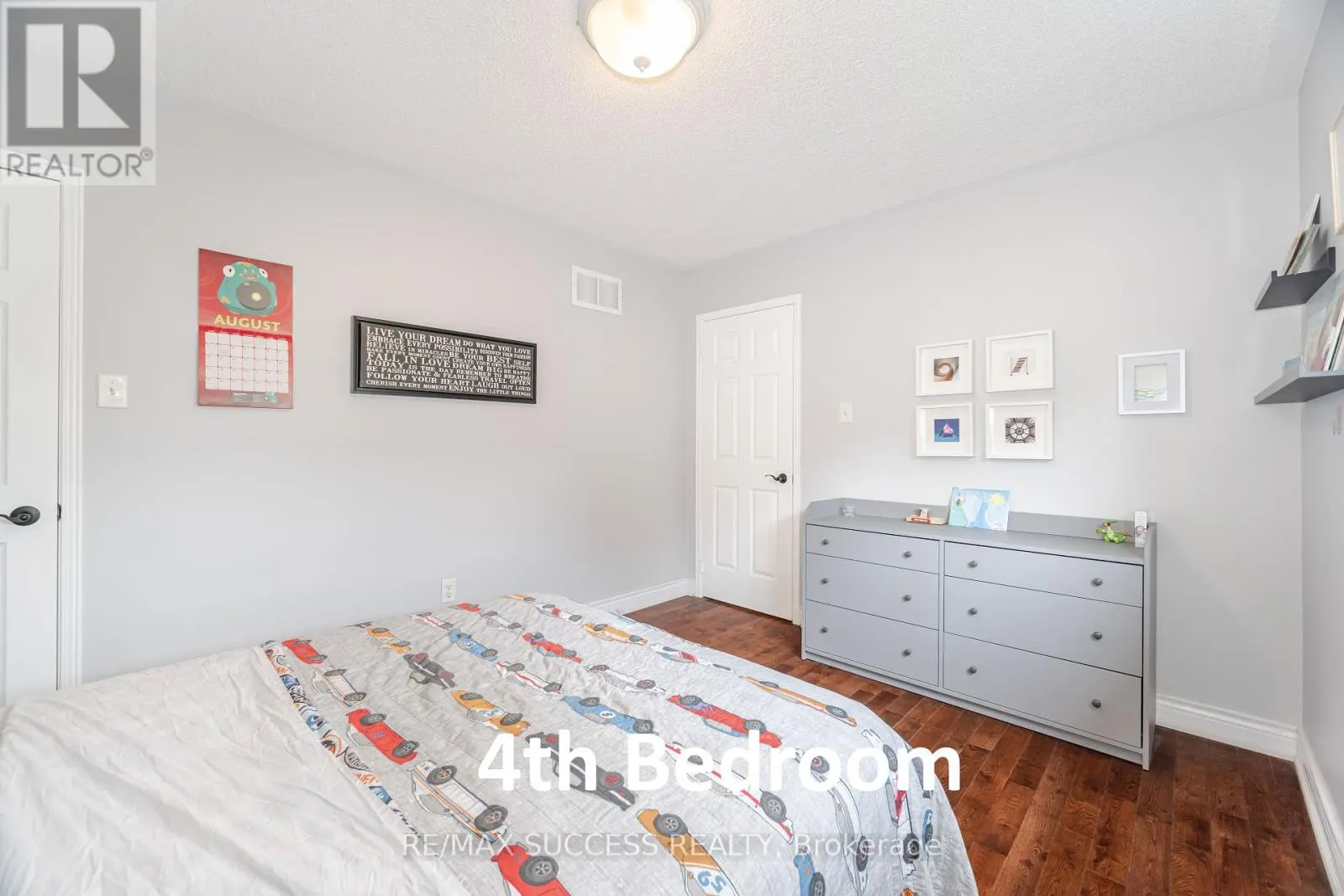 19 SAWSTON CIRCLE