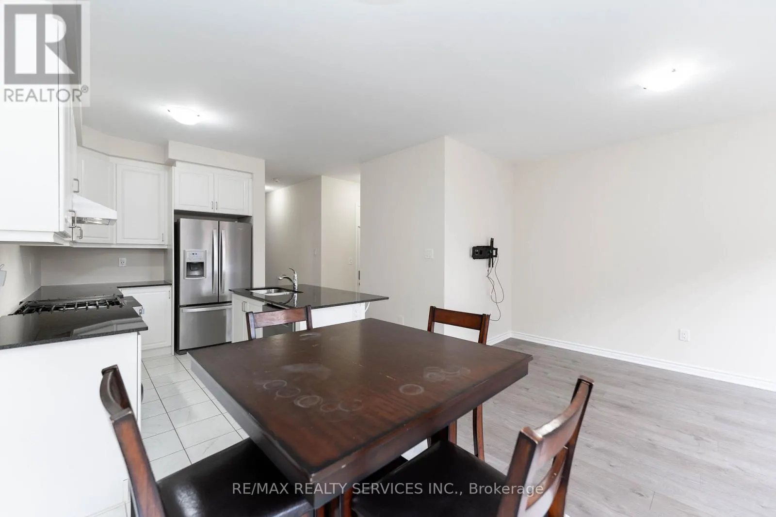 29 CIRCUS CRESCENT N