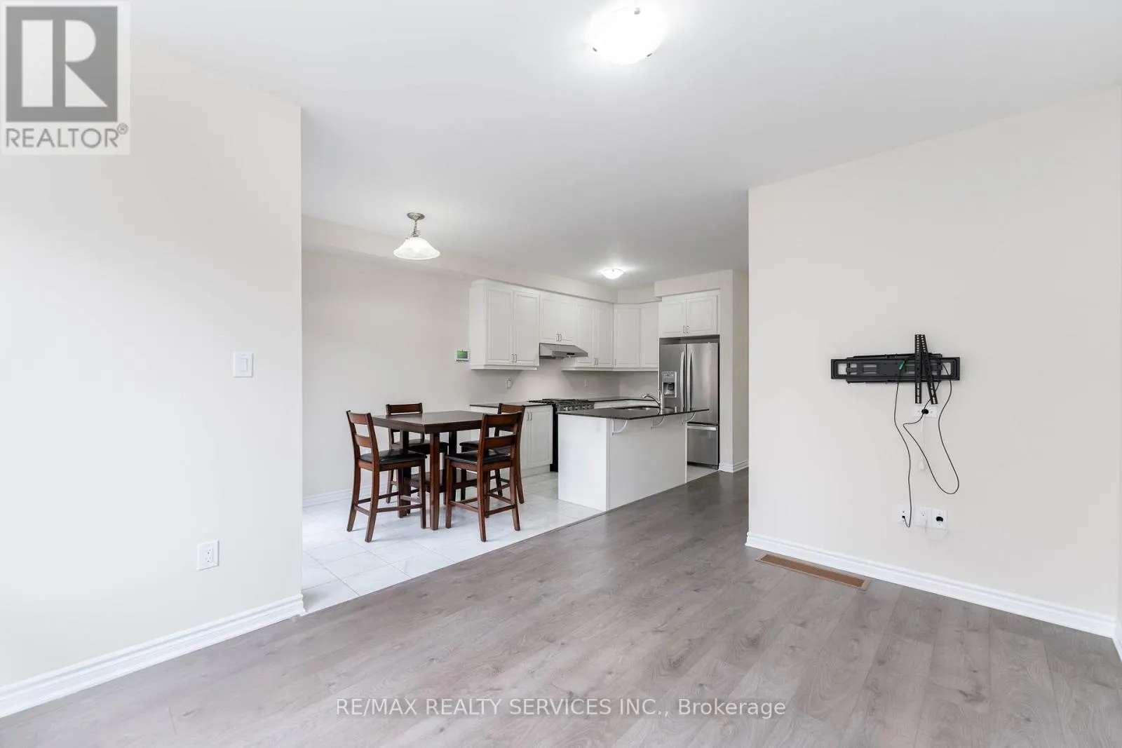 29 CIRCUS CRESCENT N