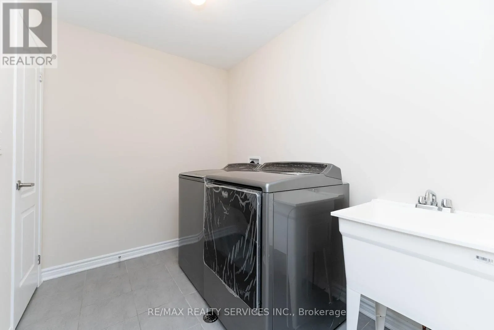 29 CIRCUS CRESCENT N