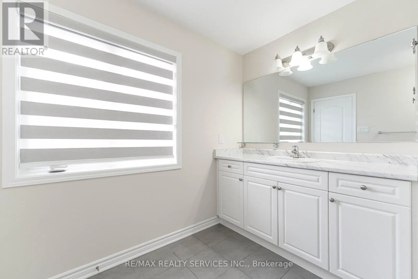 29 CIRCUS CRESCENT N