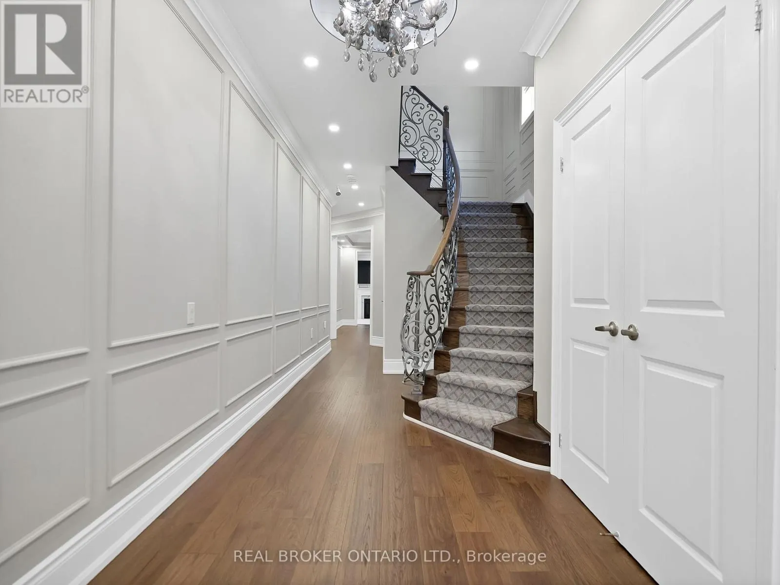 7 MAPLE TRAIL ROAD