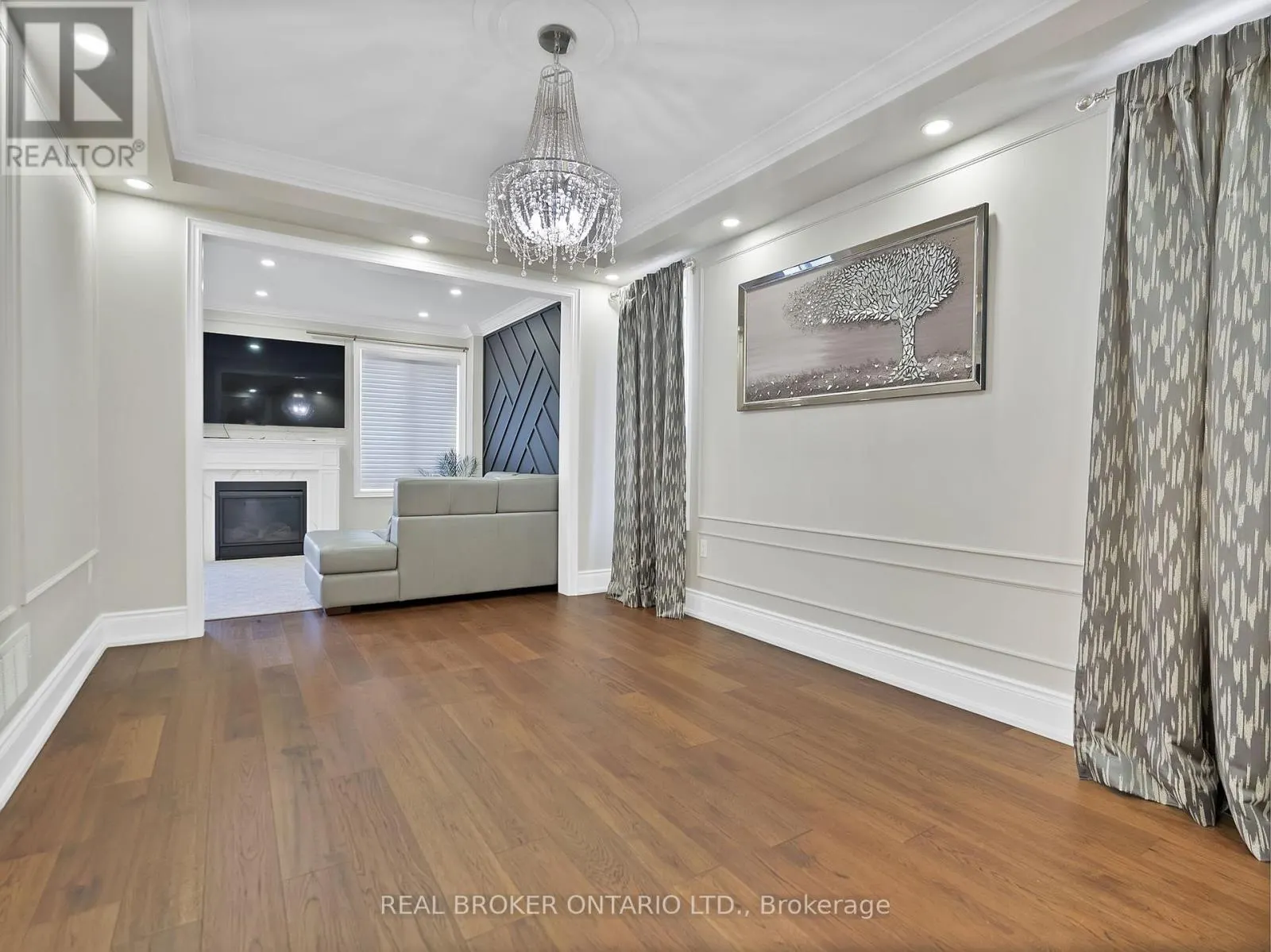 7 MAPLE TRAIL ROAD
