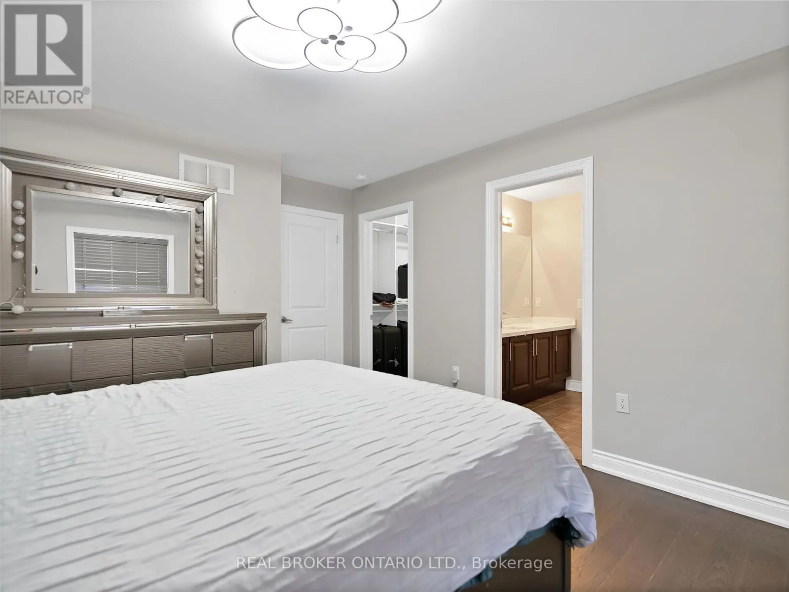7 MAPLE TRAIL ROAD