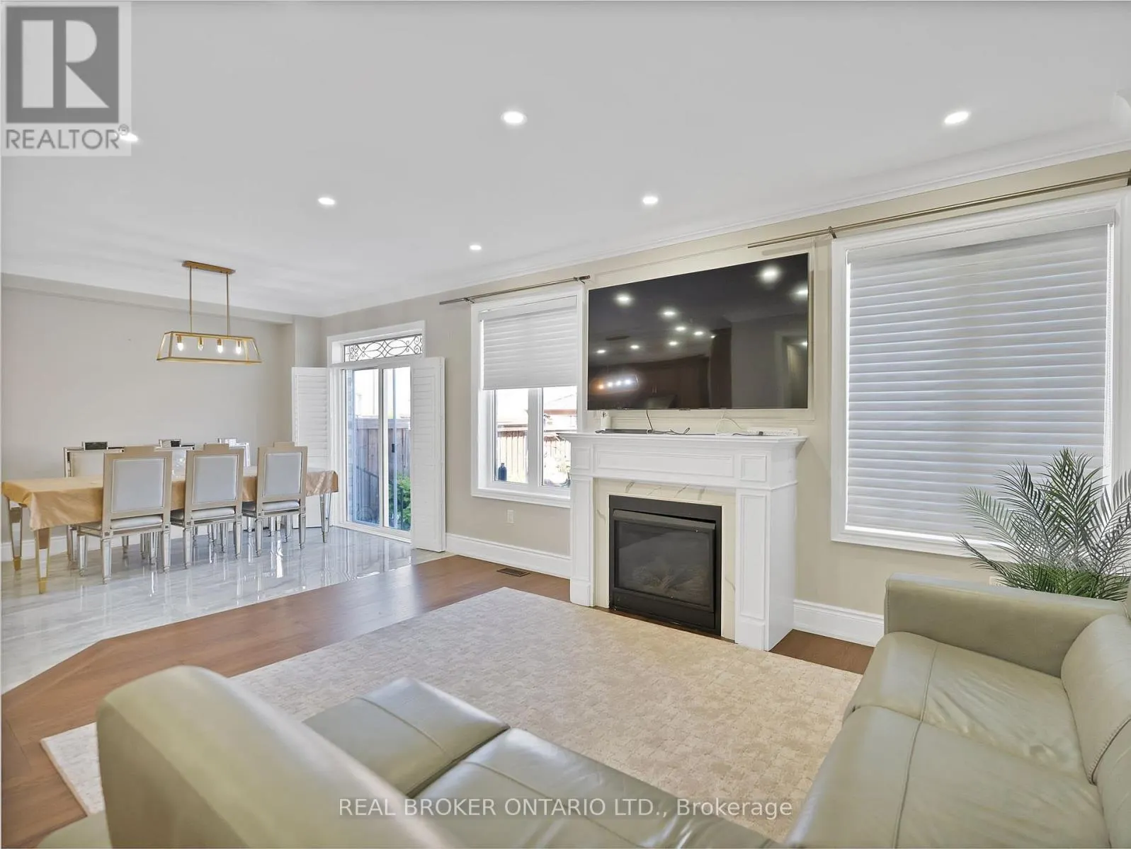 7 MAPLE TRAIL ROAD