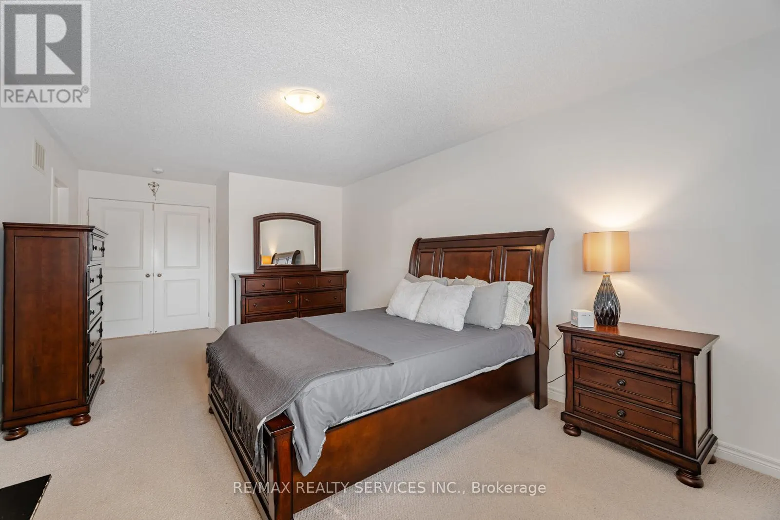 34 PENNYCROSS CRESCENT