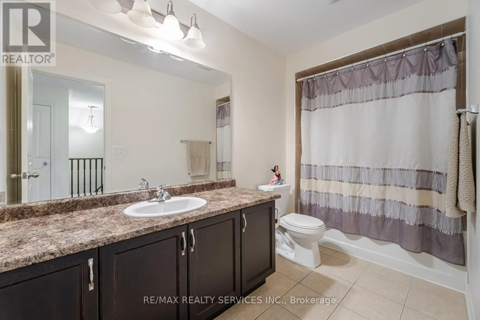 34 PENNYCROSS CRESCENT
