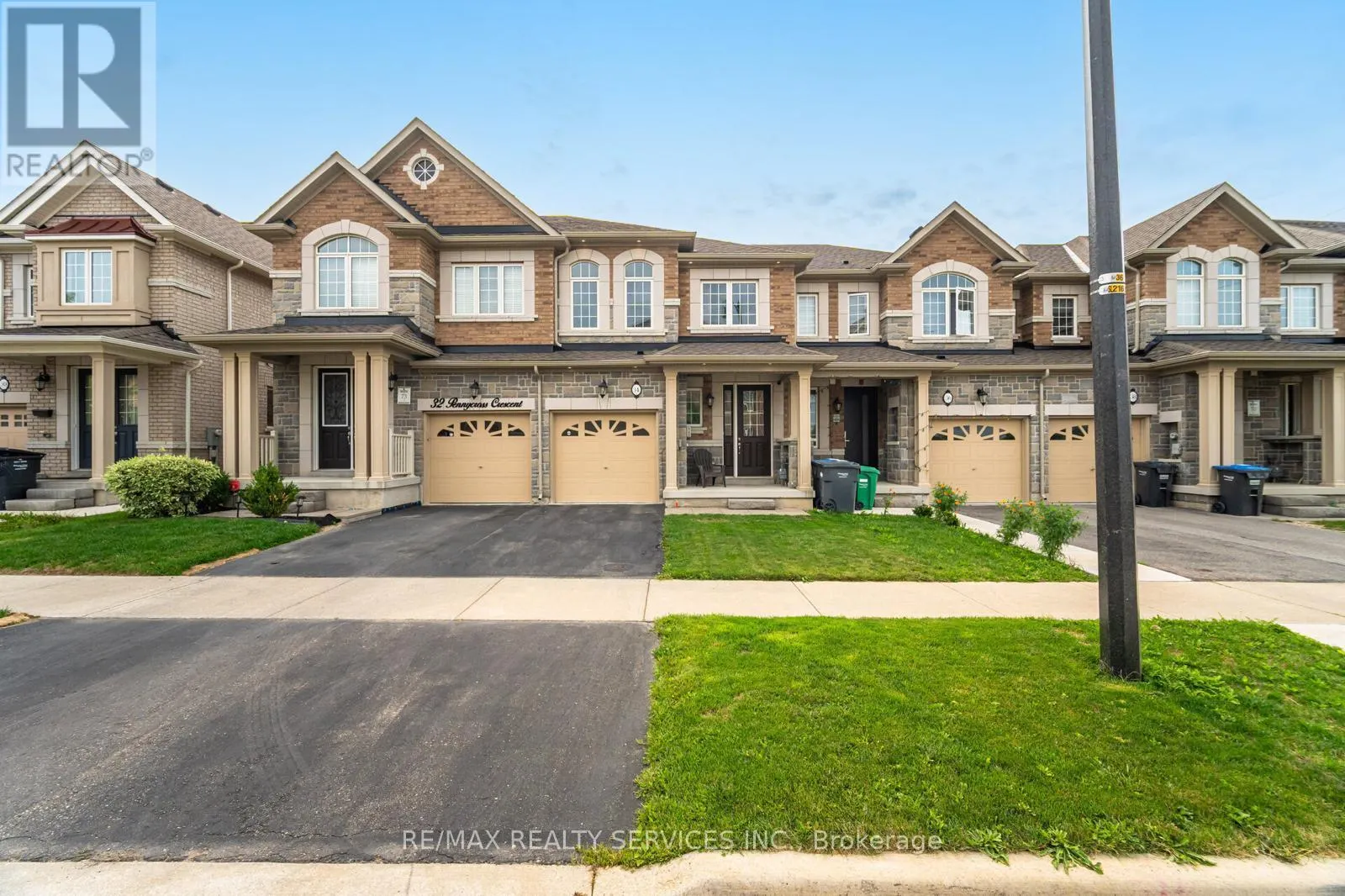 34 PENNYCROSS CRESCENT