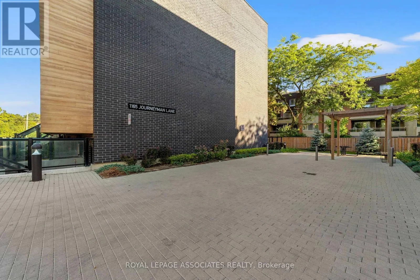 213 - 1165 JOURNEYMAN LANE